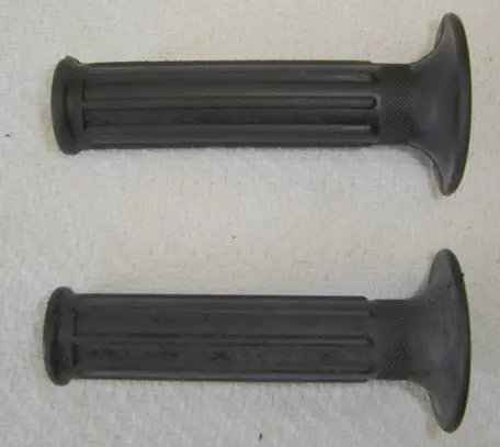 Handlebar Grip Set  Honda Ct90k6-78 Oem 1