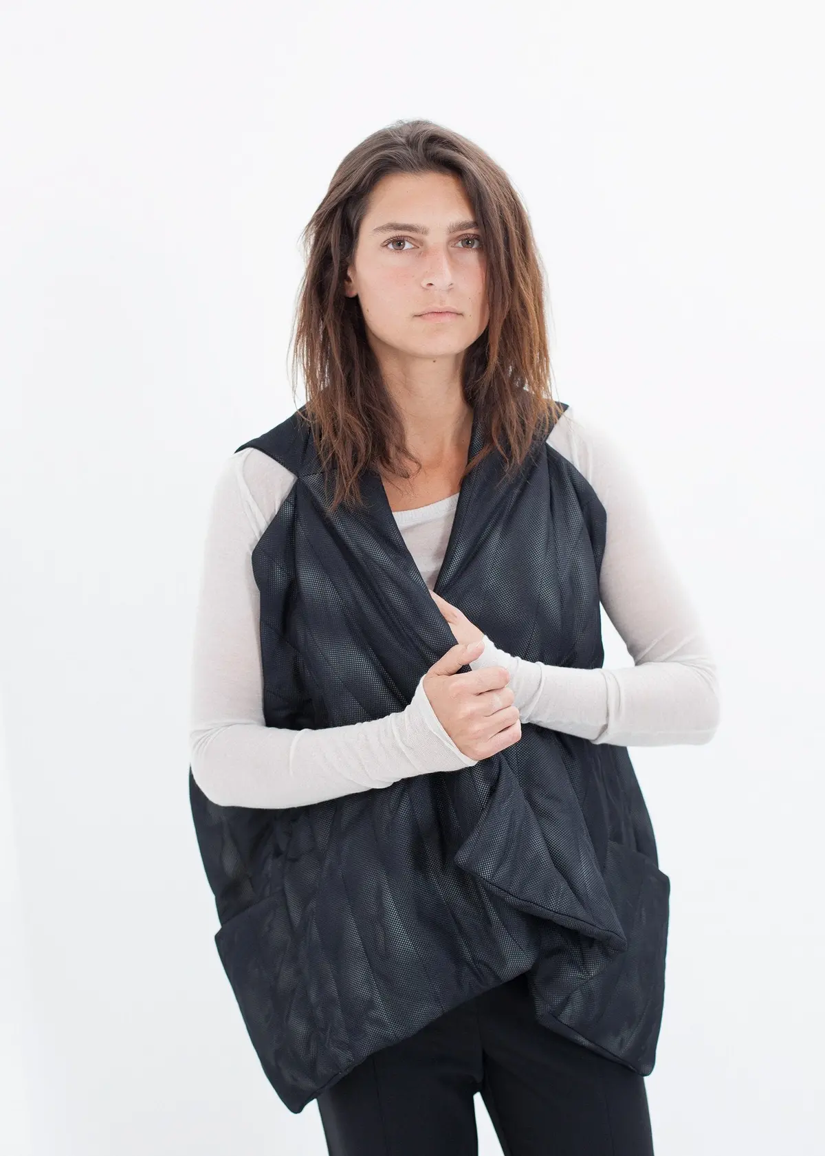 Quilted Mesh Waistcoat In Black/White 1