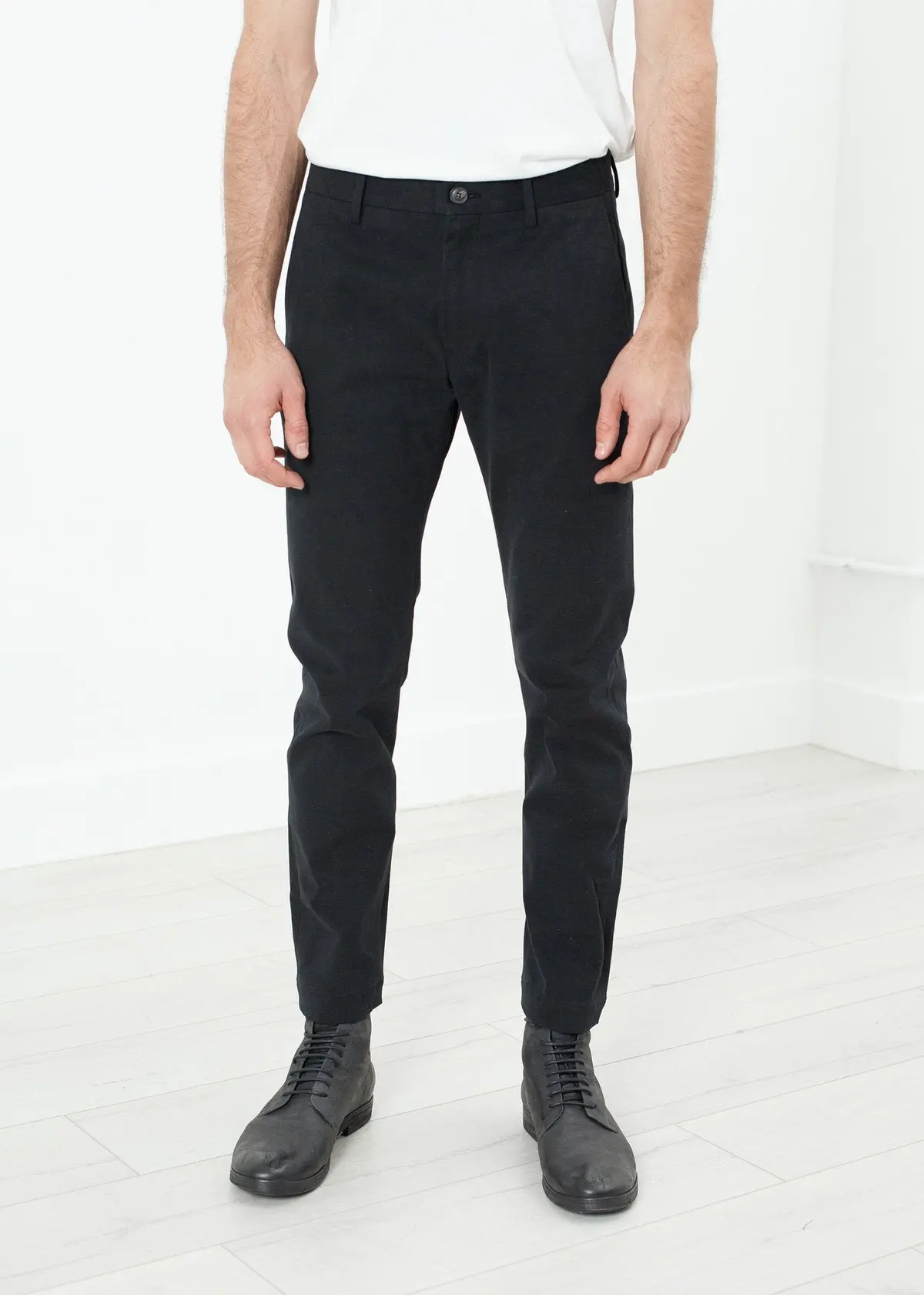Men's Chino In Black 1