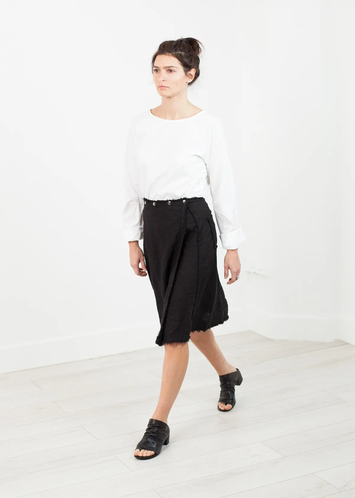 Wrap Snap Skirt In Black 1