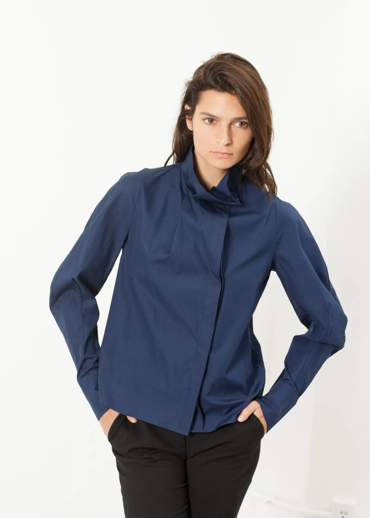 Full Collar Poplin Blouse In Navy 1