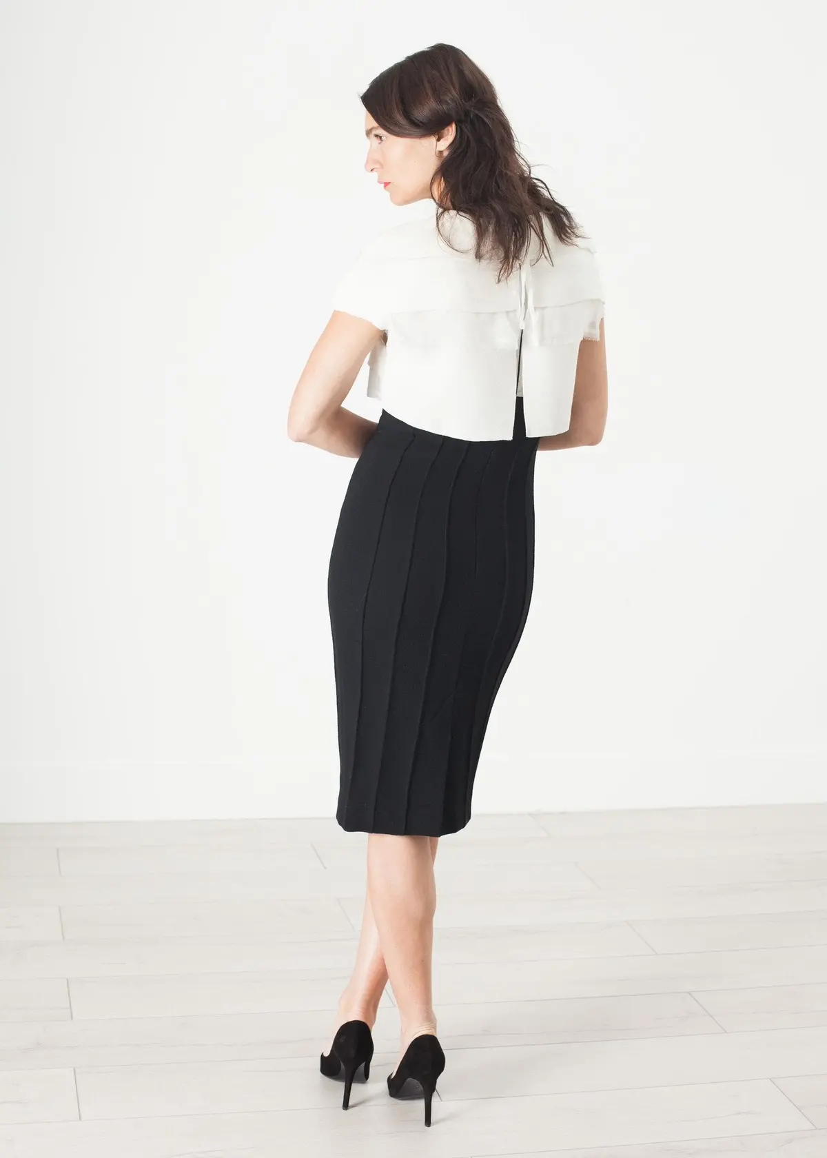 Layered Contrast Dress In Cream/Black 1
