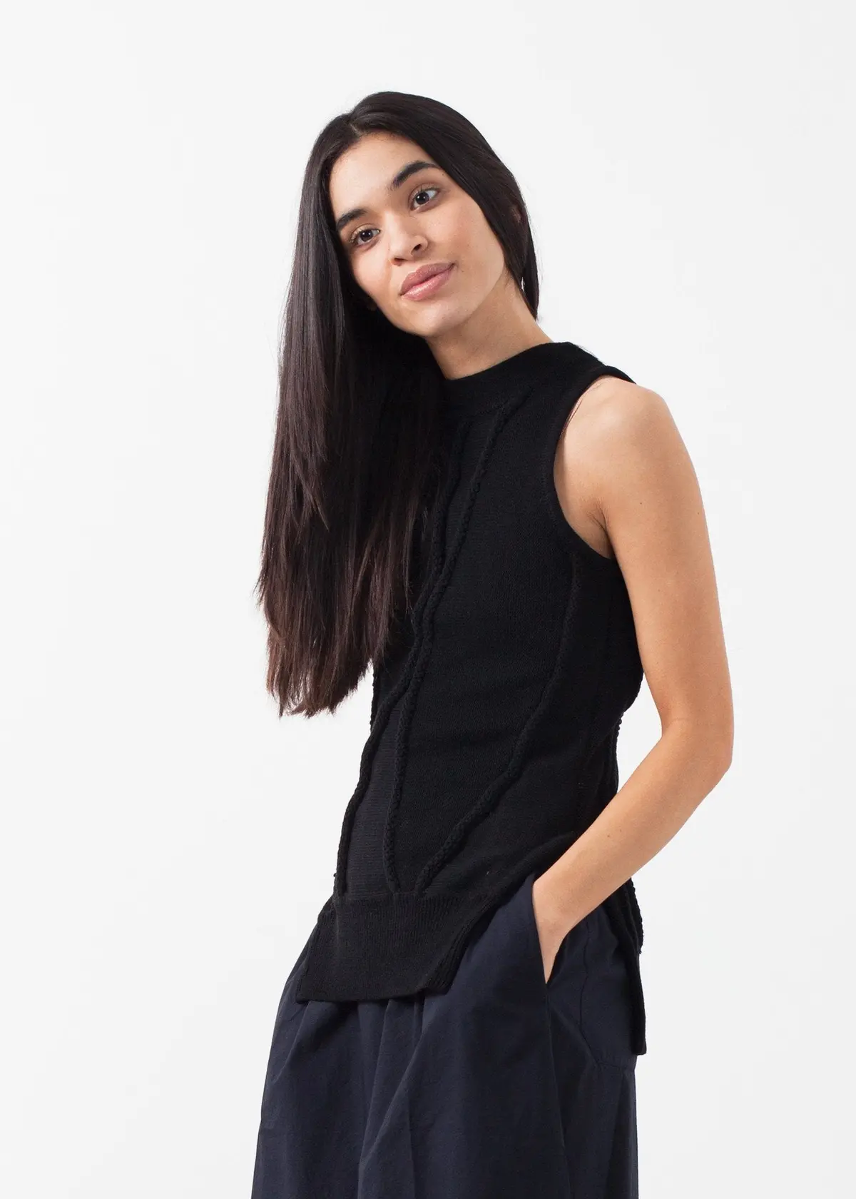 Curved Stripe Knit Tank 1