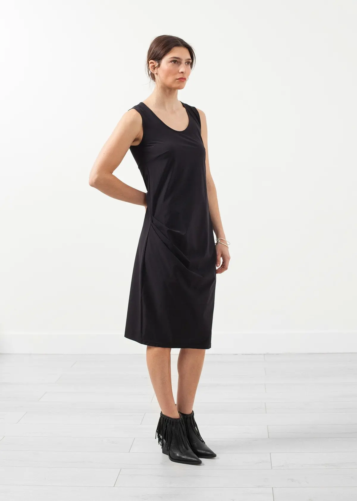 Sleeveless Fitted Dress 1