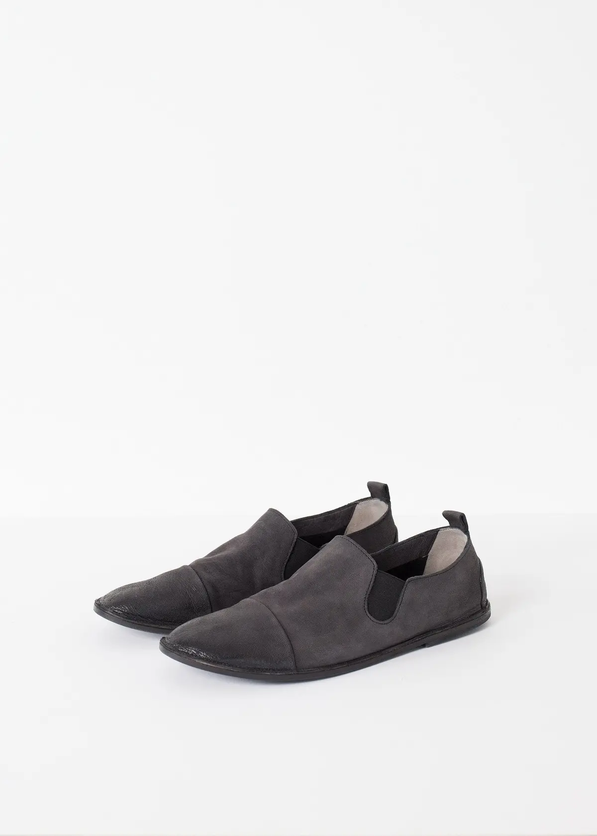 Low Chelsea Boot In Black 1