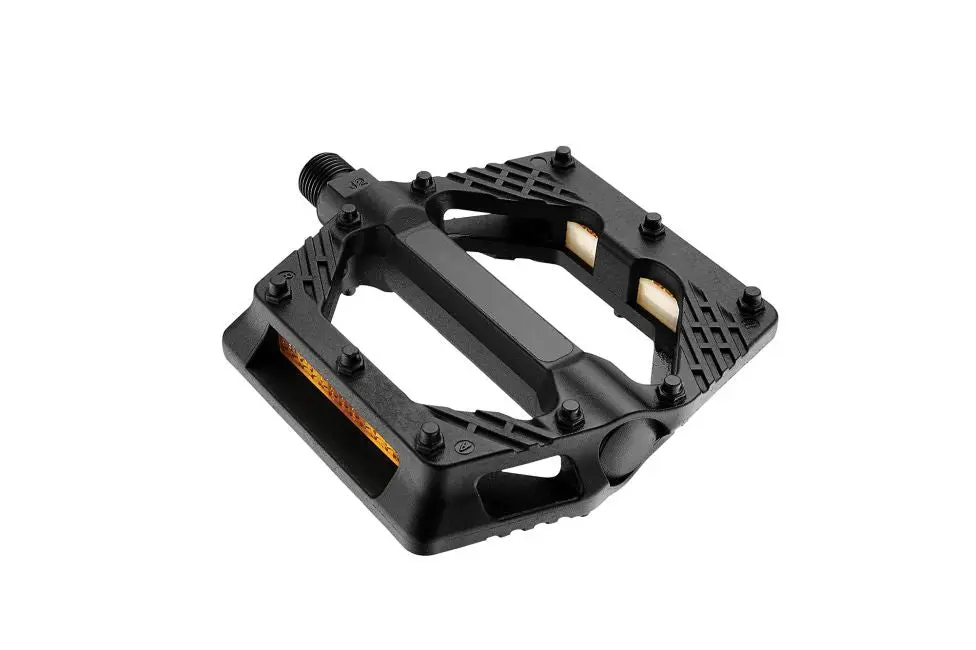 Giant Platform Plastic Pedal Black 1