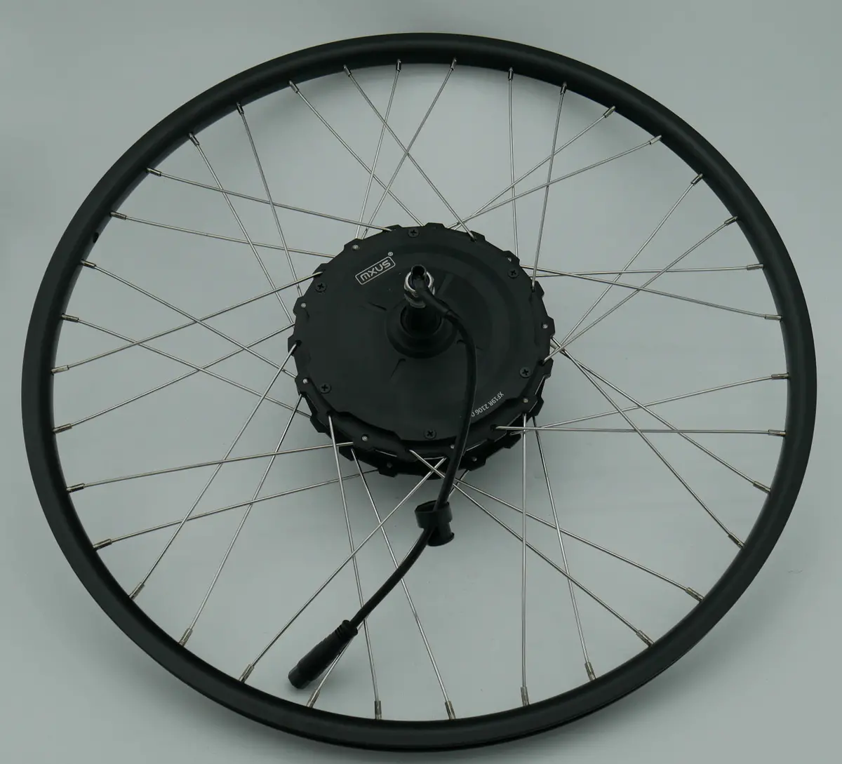 Mxus 48V 750W Hub Motor In 26" Wheel 1