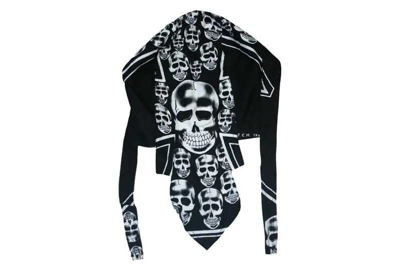 Black Skull And Crossbones Zandana 1