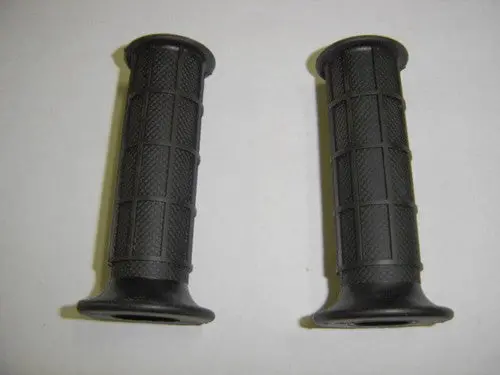 (05/ 06) Handlebar Grip Set  Honda Ct70 Z50r Oem 1