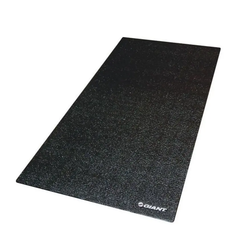 Giant Logo Trainer Mat Black - 6Mm Thick 1