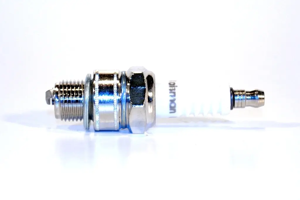 Stihl Spark Plug Champion L86c, Ngk  B6hs, Bosch W7ac 1