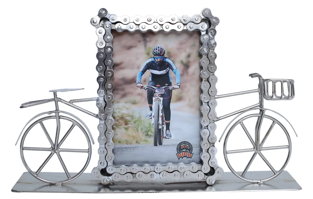 Upcycled Bike Chain Photo Frame With Cycle Silver Plating Finish 1