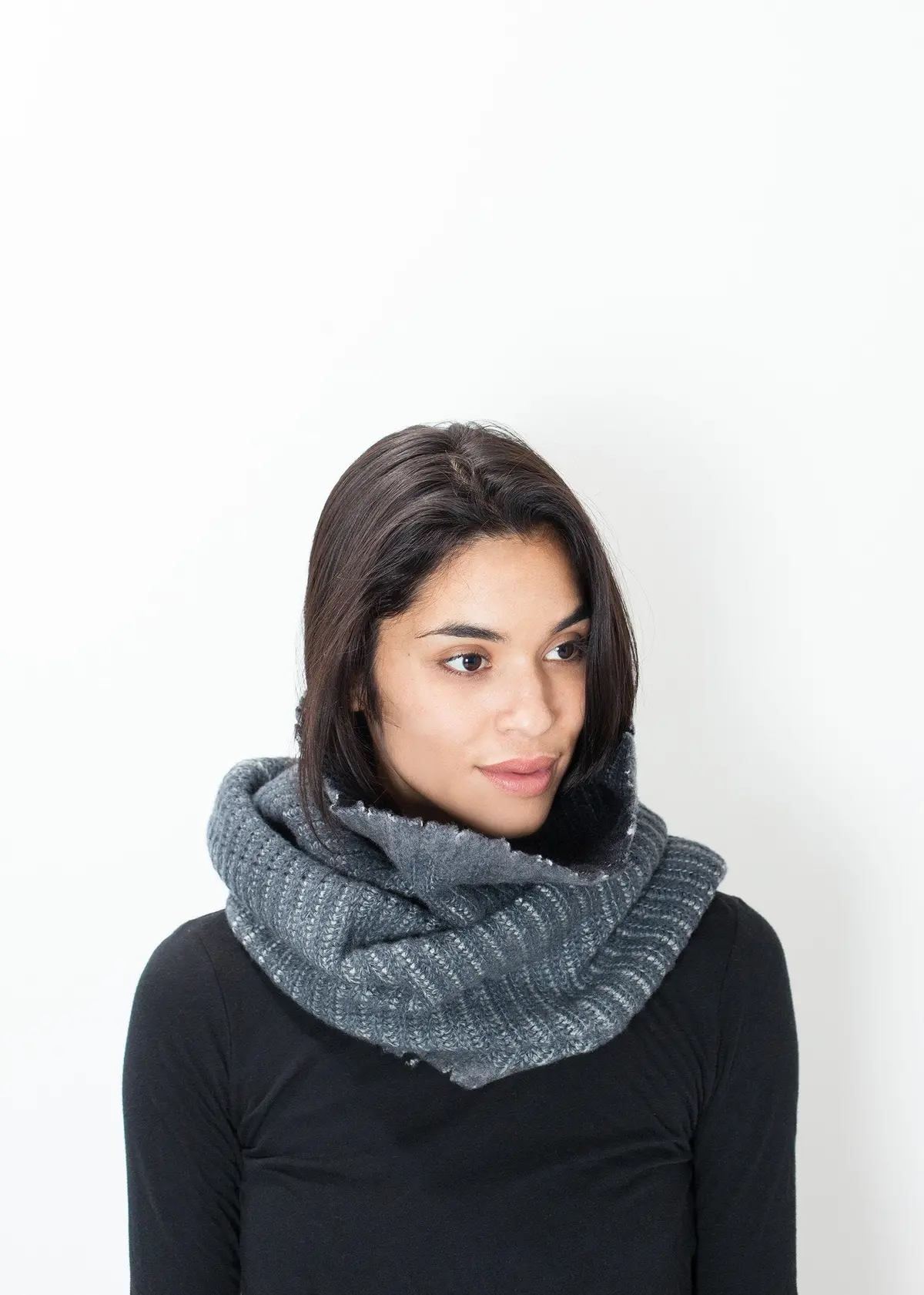 Knit Neck Warmer In Grey 2