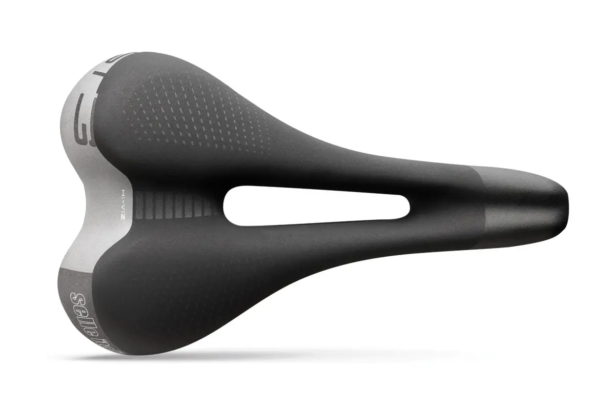 Selle Italia St3 Superflow Saddle 1