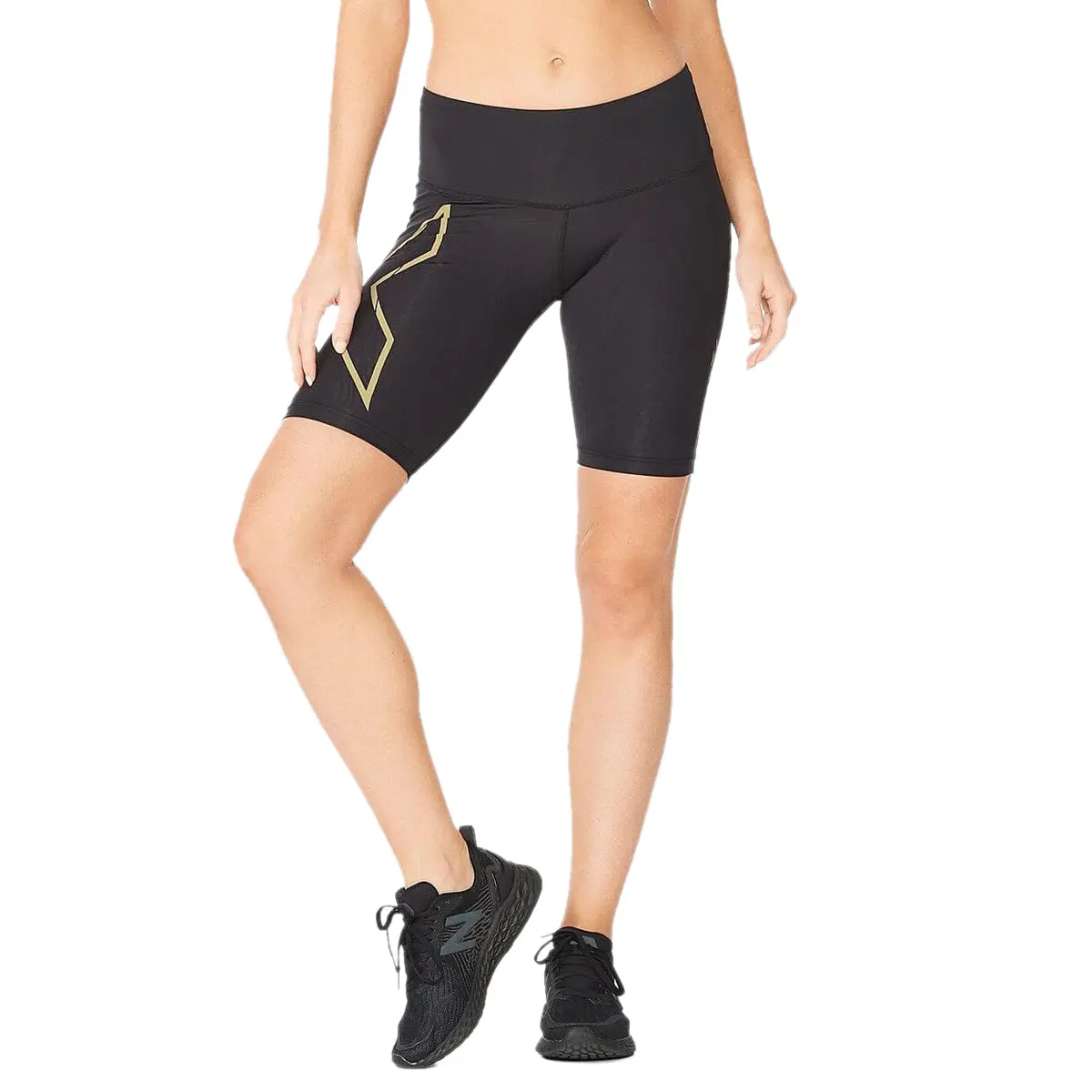 2Xu Light Speed Mid-Rise Womens Compression Shorts 1