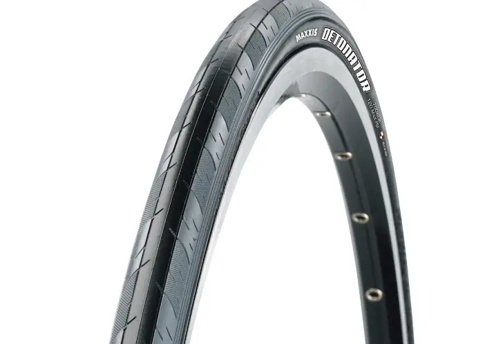 Maxxis Detonator Wired Road Bike Tire 1
