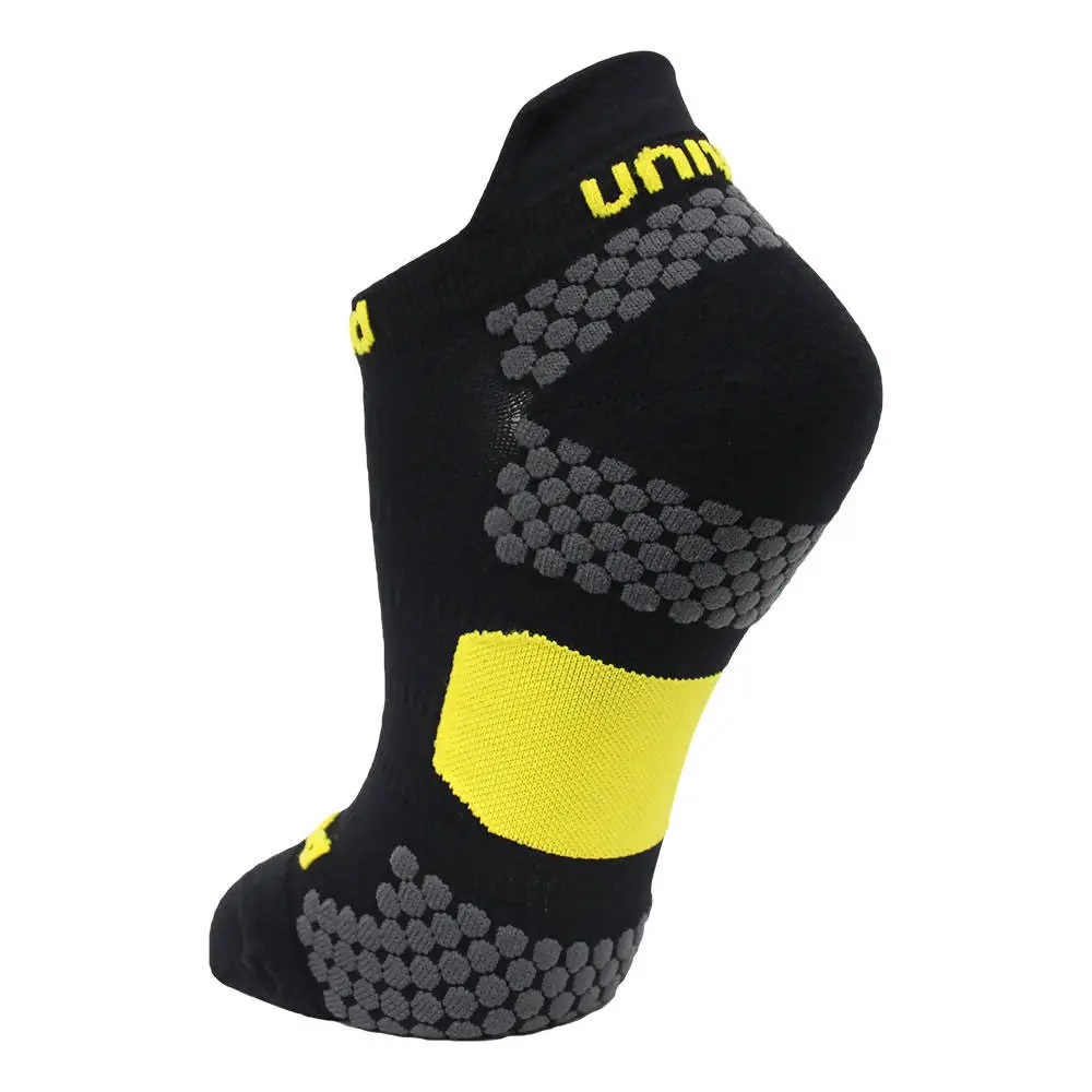 No-Show Socks With 3D Dots 1