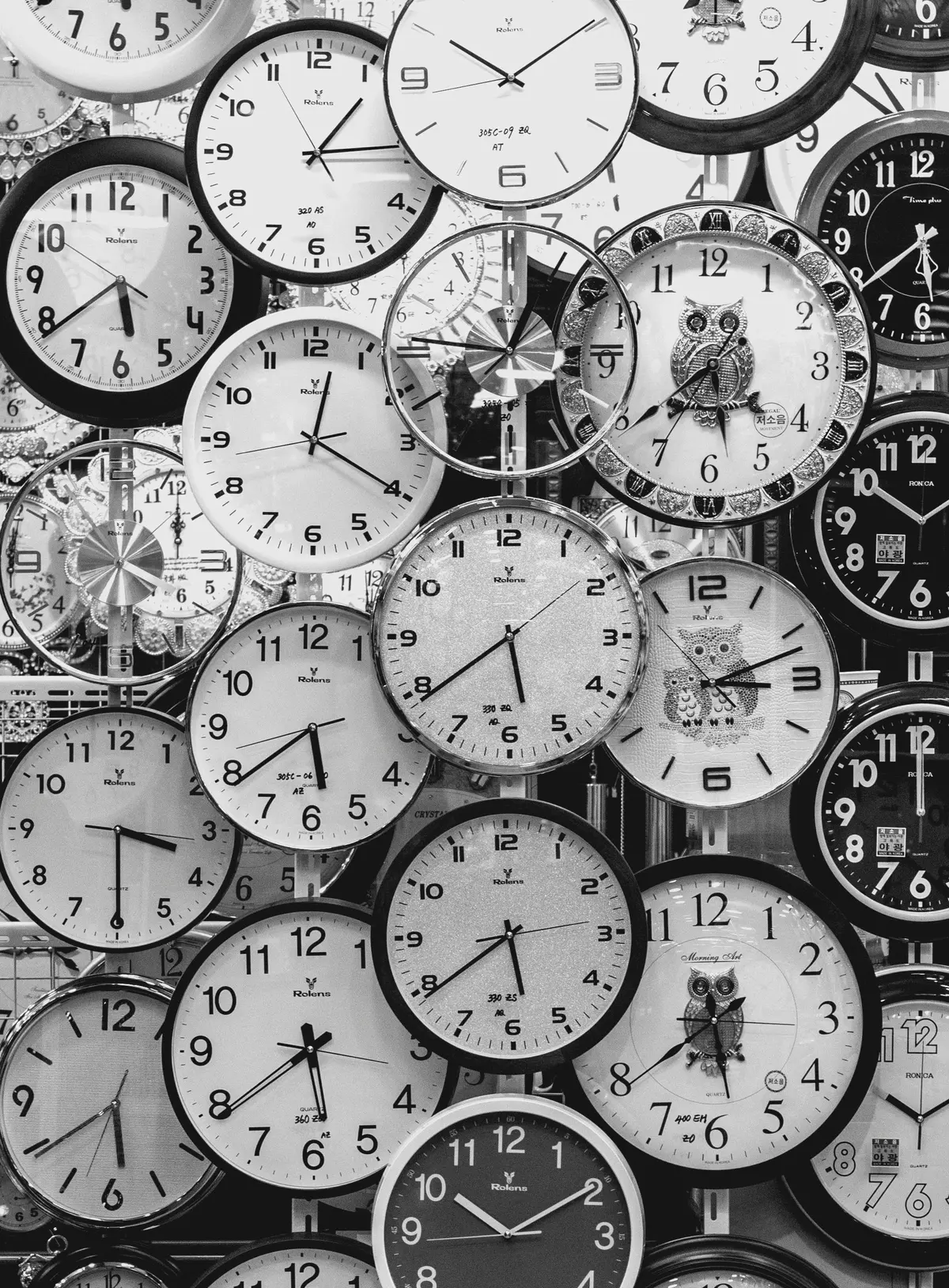 Modern Wall Clocks 1